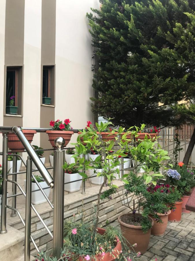 Guest House Il Palazzo Durrës Eksteriør bilde